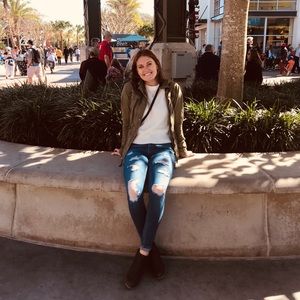 Meet your Posher, Ashleigh